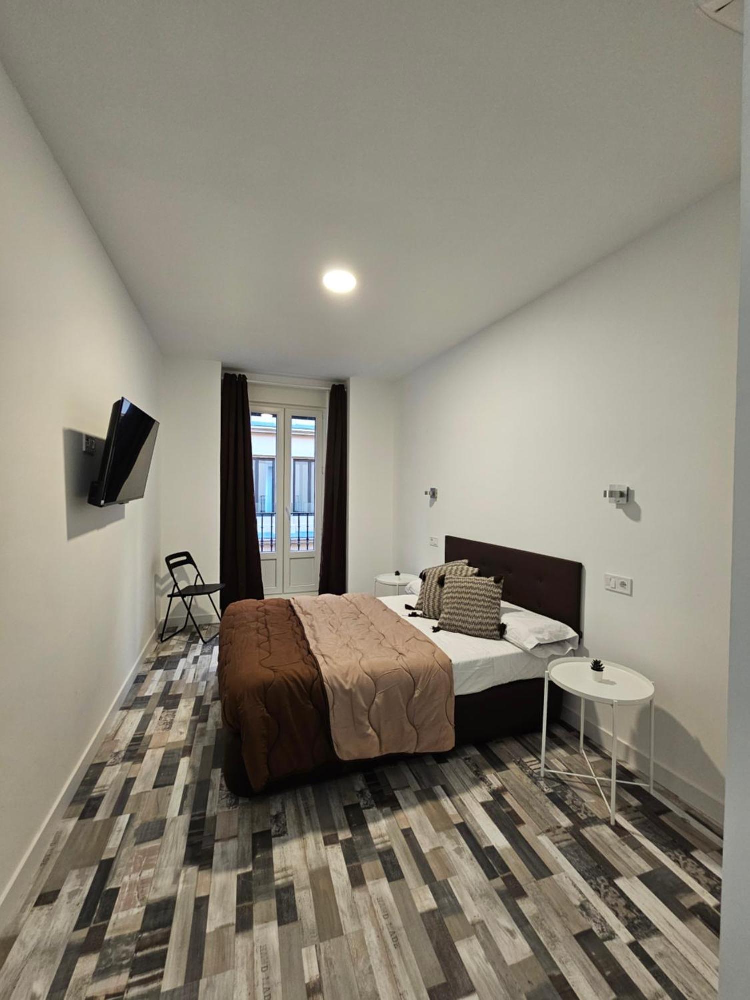 Hostal Andrea Granvia Madrid Exteriör bild