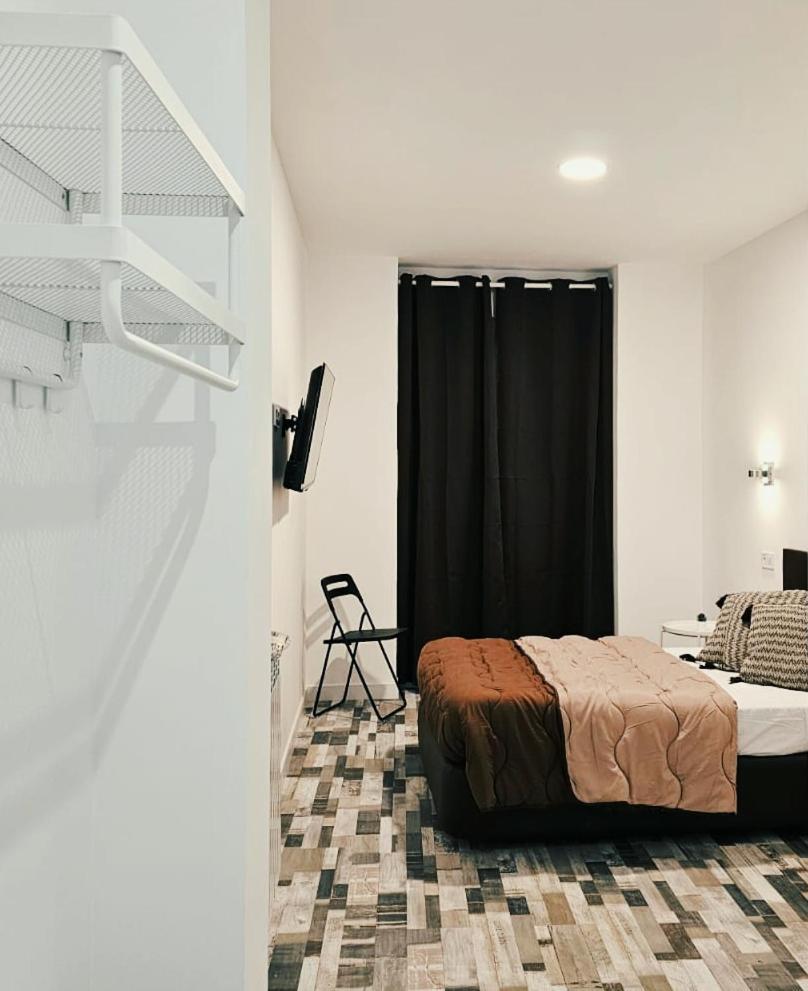 Hostal Andrea Granvia Madrid Exteriör bild